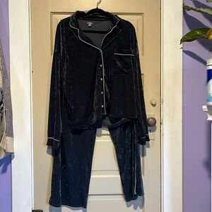 Aerie lounge set size Large blue gray